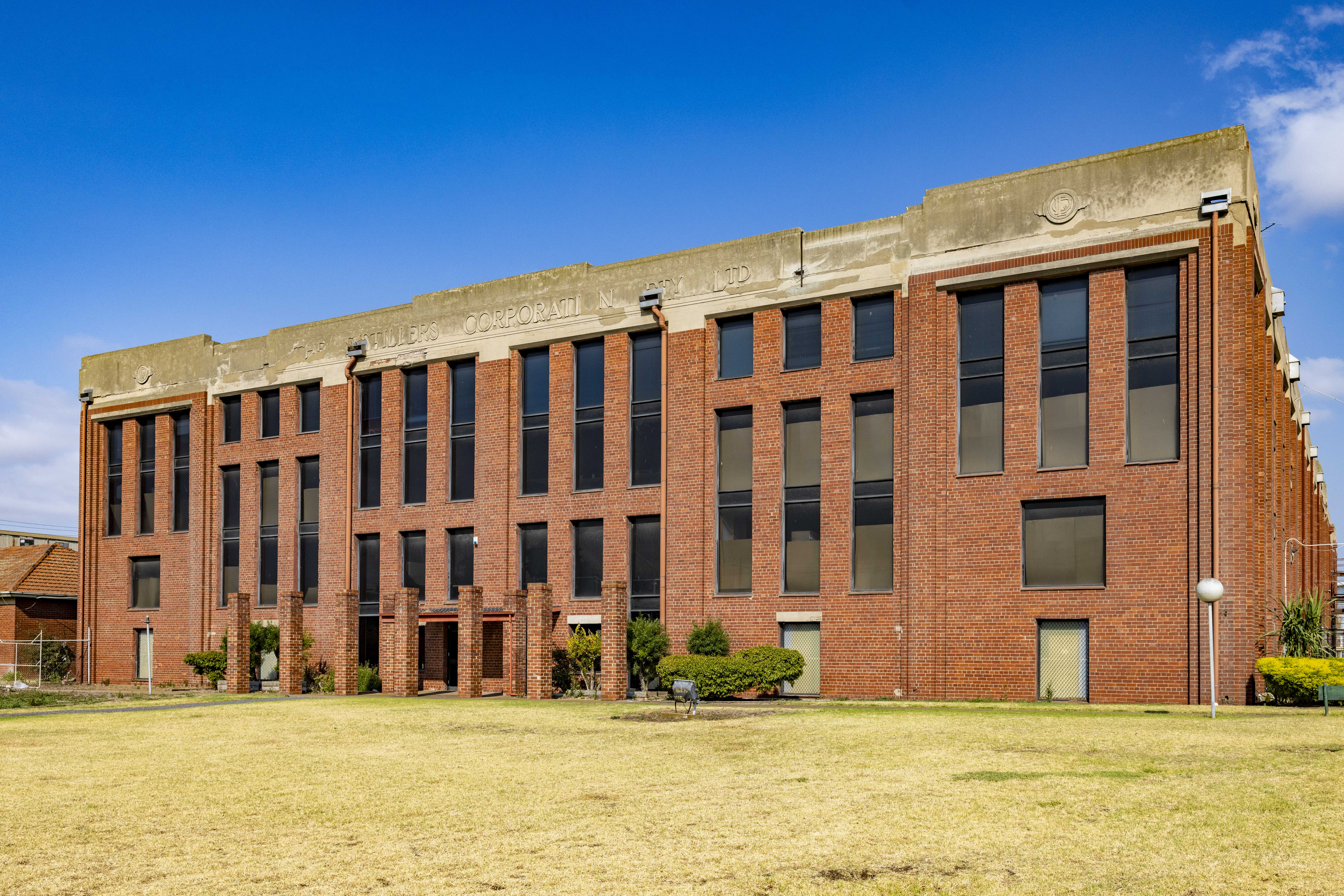 Facade of the Corio Distillery
