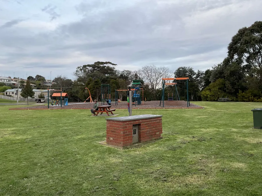 Lake Avenue Park Playground