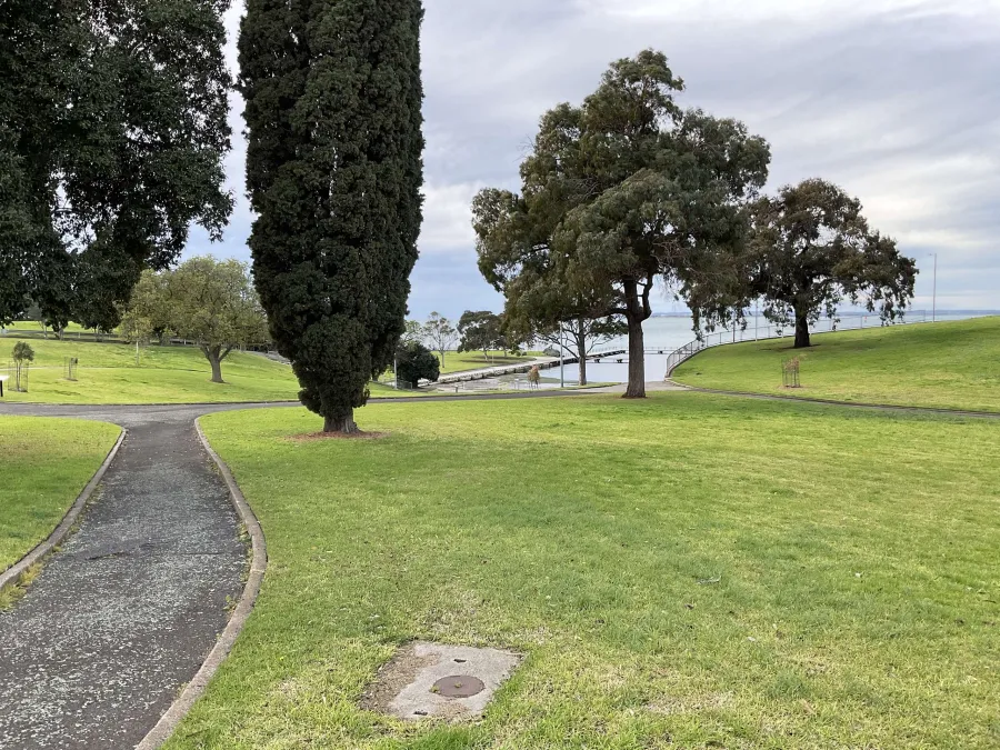 St Helens Park