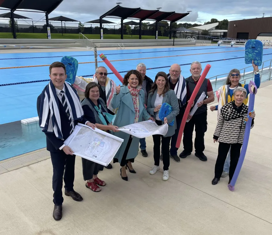 L-R: Mayor Trent Sullivan, Anne Brackley, Darryl Beales, Member for Corangamite Libby Coker, Gina Bell, Member for Bellarine Alison Marchant, Les Littleford, Wayne Pick, Meredith Boardman, Lee Knight at the North Bellarine Aquatic Centre.