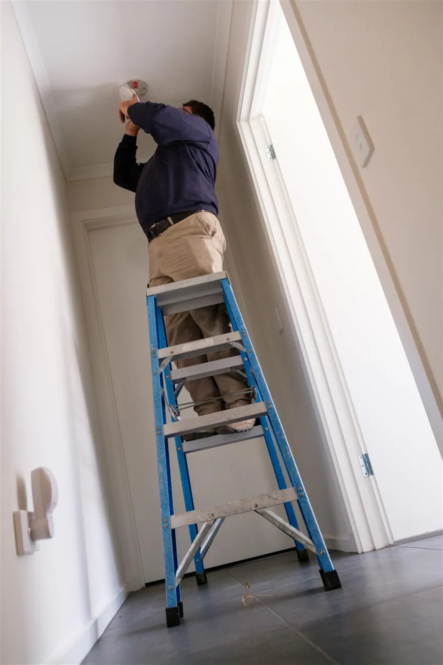 Aged and Disability Services Home Maintenance Smoke Detector Battery Change