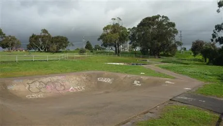 Fountain of Frienship Park Skate Bowl 2