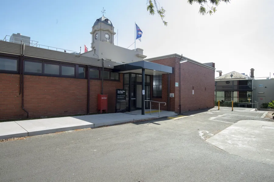 Geelong West Town Hall Supper room entrance from Dan Murphys car park