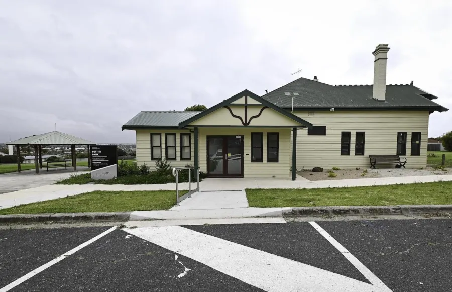 Cobradah Homestead - front