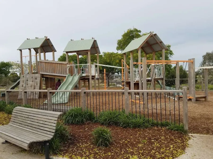 Westlakes Boulevard Park Playground