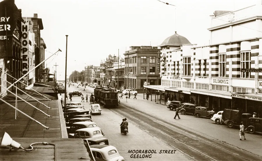 Bronze Stories - Evacuation Old photograph of a main street in Geelong