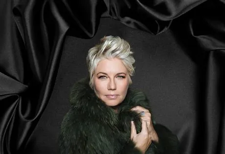 Melinda Schneider Melinda Schneider image