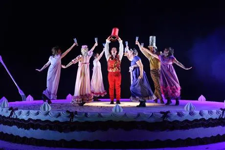 Hero Bloomshed Image of dancers on stage