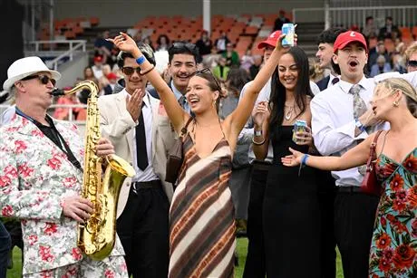Image of ladies enjoying the music at the event