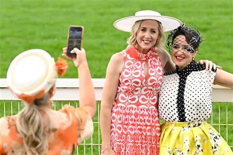 Image of ladies by track side
