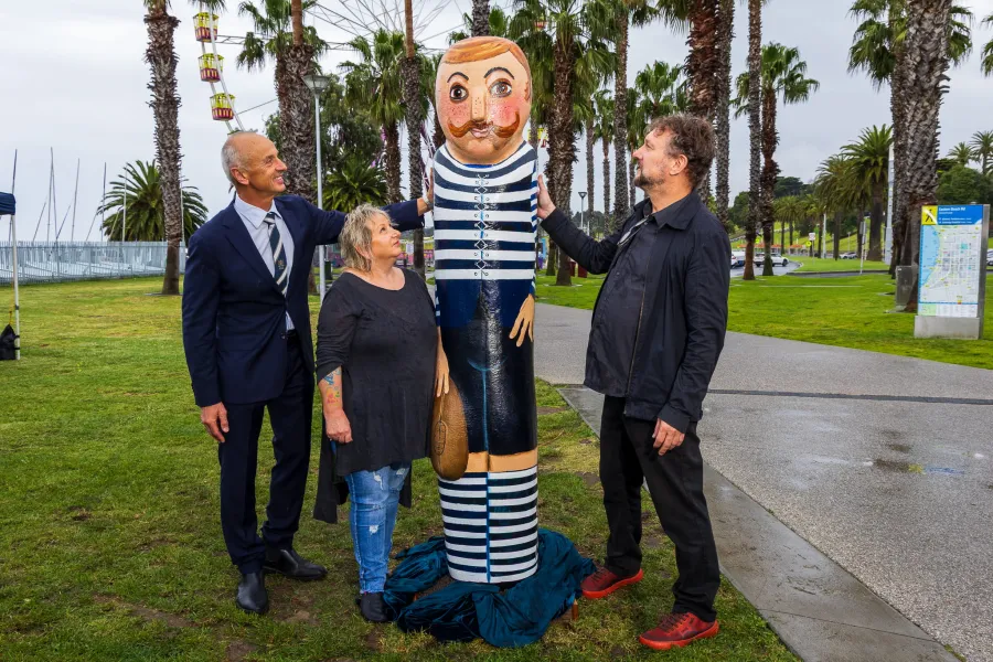 Mayor Stretch Kontelj OAM, endorsed bollard artist Vicki Clissold and Caolan Mitchell with the new fibreglass composite prototype at the waterfront