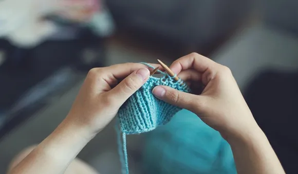 Knitting action