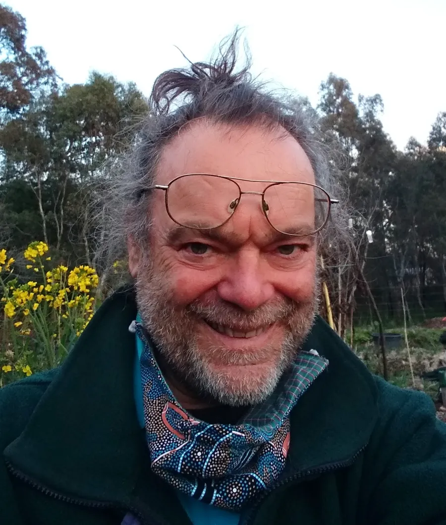 Gregg Muller Image of Gregg Muller with glasses on his head