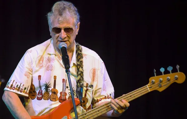 Allan James will perform Does Your Chewing Gum Lose its Flavour? at the Potato Shed 