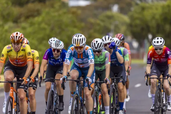 The Cadel Evans Great Ocean Road Race elite women's event. 
