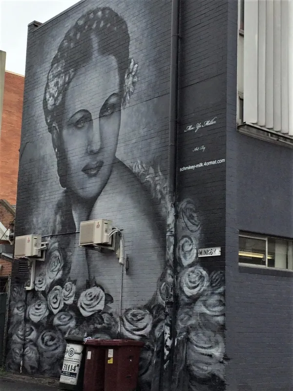 Moi Yo Miller Mural Web