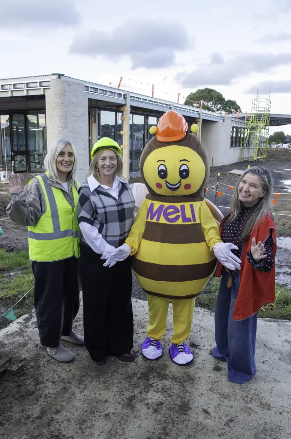 Meli Kindergarten Services Acting Director Children’s Services Jayne Paulka, Chief Executive Officer Robyn Hayles, and Manager of Community Hubs Strategy and Growth Mandy Baxter with the Meli Bee mascot. Picture by: Alan Barber