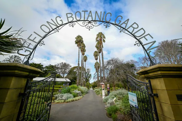 Geelong Botanic Gardens gates.