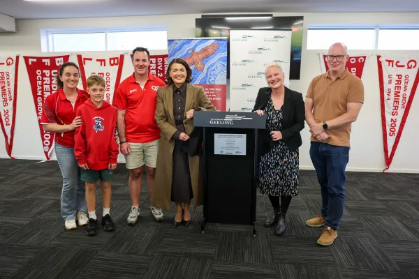 Ocean Grove Cobras Junior Football Club President Suze McLeish, Oli, OGFNC'S Heath Levis and Steve Bishop with Libby Coker MP and Cr Elise Wilkinson