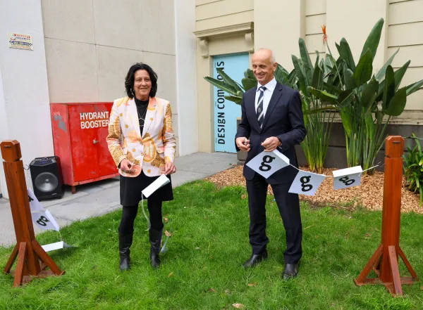 Christine Couzens MP and Mayor Kontelj cut the ribbon