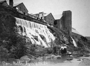 Fyansfordpapermillsspillwaywheninoperation Phototakenabout1920
