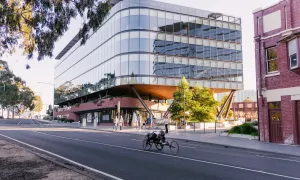 Geelong Running Festival wheelchair competitor passing Wurriki Nyal