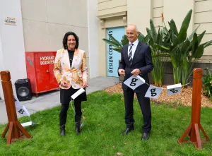 Christine Couzens MP and Mayor Kontelj cut the ribbon