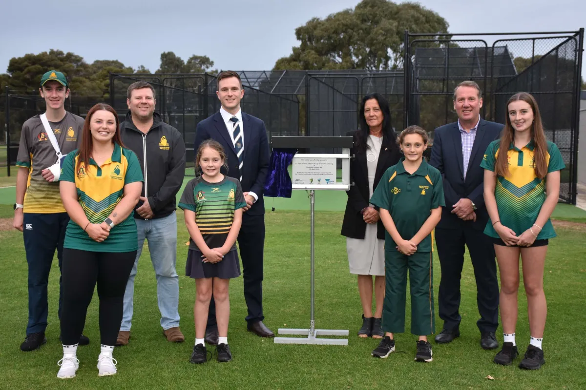 South Barwon Cricket Nets. Back row, L to R: Jack Hauenstein, President Simon Breuer, Mayor Trent Sullivan, Member for Geelong Christine Couzens and Councillor Ron Nelson. Front row, L to R: Emily Caldow, Felicity Hauenstein, Alexis Hauenstein and Ella Hauenstein. 